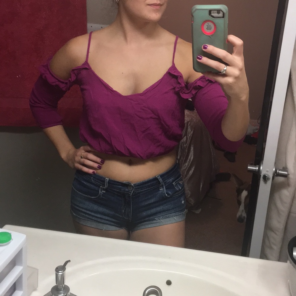 Cropped maroon cold shoulder top